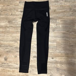 Gymshark. Energy Seamless Leggings. Black. Medium.